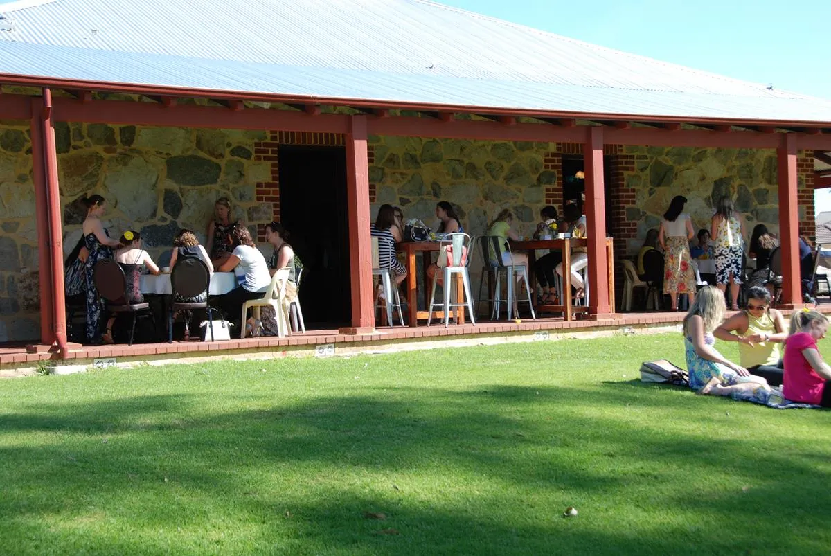 Ladies Day 2015 photo 40